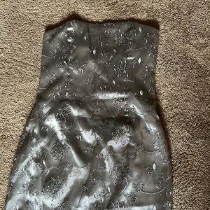 Floor Length Grey/Silver Jessica McClintock Gown. Size 8